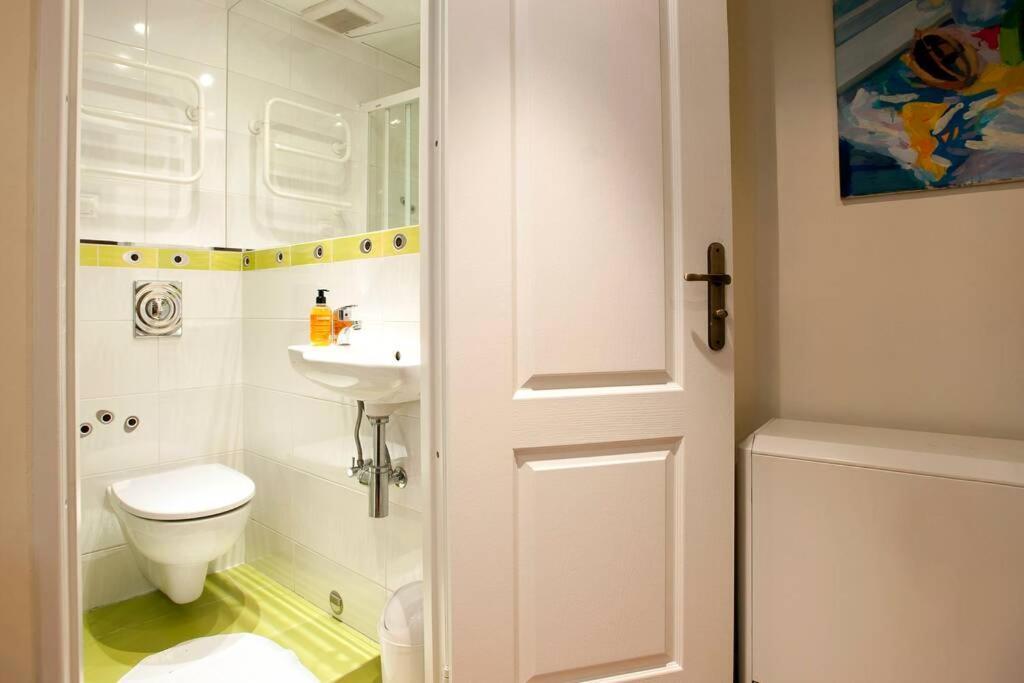 Supercute Mini House In The Center Apartment Krakow Exterior photo